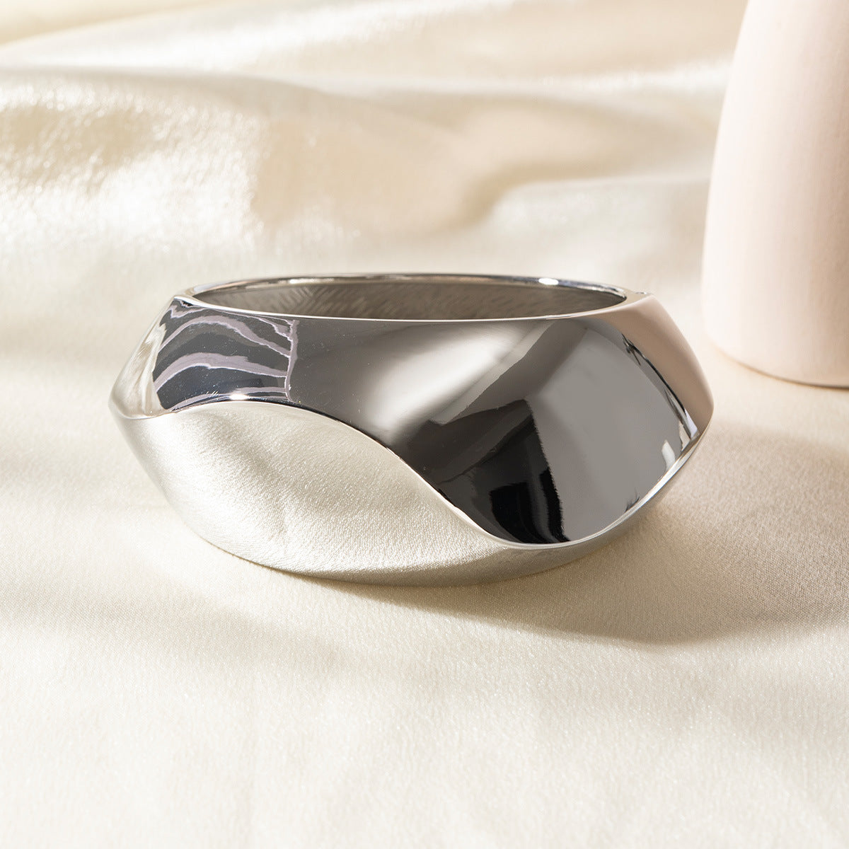 Exaggerated Wide Open Alloy Bracelet